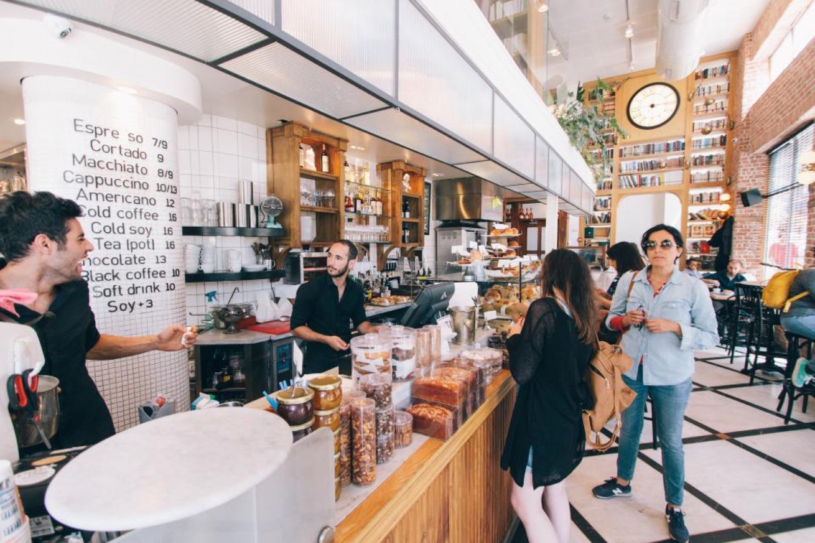 Bar cà phê của IFBA, nơi học viên barista thực hành và làm việc